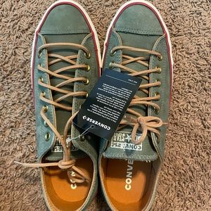 Brand New Converse with Tags/ Box